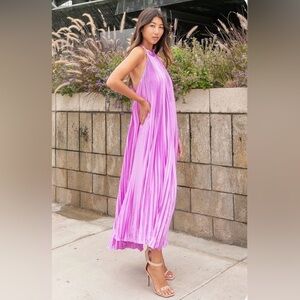 STRUT & BOLT PLEATED LAVENDER MIDI DRESS